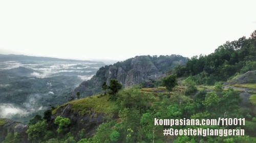 Pemandangan lain di Puncak Watu Bantal.|Ir. Budi Martono, GM Geopark Gunungsewu.