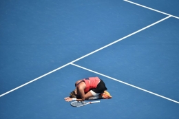 Reaksi Lucic-Baroni setelah memenangkan pertandingan perempat final Australian Open 2017. Sumber: The New York Times