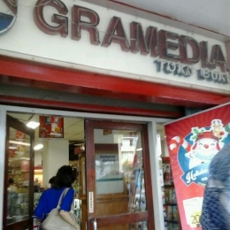 Gramedia yang pertama kali berdiri terletak di daerah Gadjah Mada Jakarta Barat | Sumber: Foursquare.com