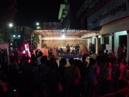Musisi-musisi muda mengisi ruang hiburan terbuka di Festival Melupakan Mantan (twitter.com/berandajogja)