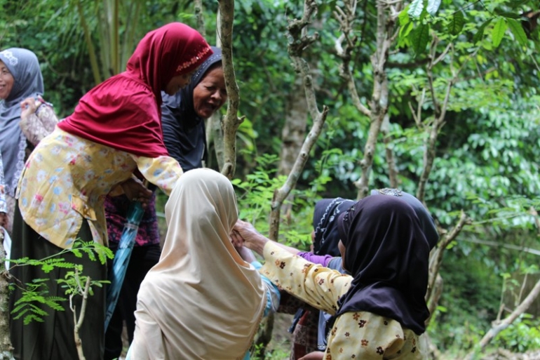 Masyarakat Duwet yang Ramah dan Penuh Kekeluargaan. Foto: Umi Azzurasantika