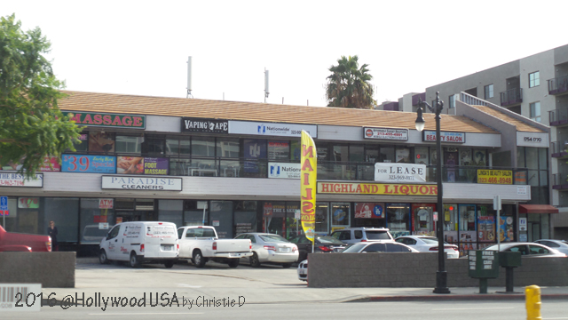 Shoping street dan business center, konsep pertokoan yang dipakai oleh pemerintah Amerika untuk memenuhi kebutuhan warga nya. Hampir setiap sudut kota, terdapat iklan film| Dok pri