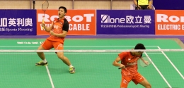 Ade/Wahyu membuka keunggulan Indonesia vs Malaysia/badmintonindonesia.org