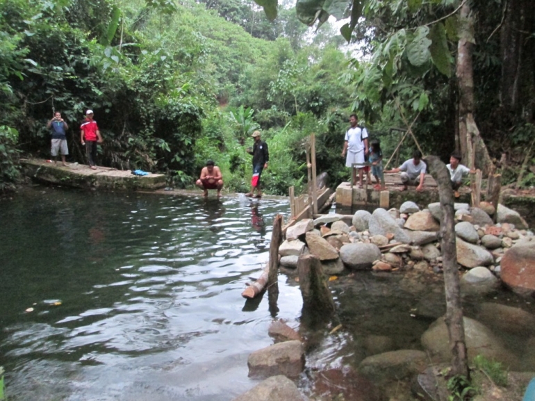 Bendungan Sungai Sekuyuk