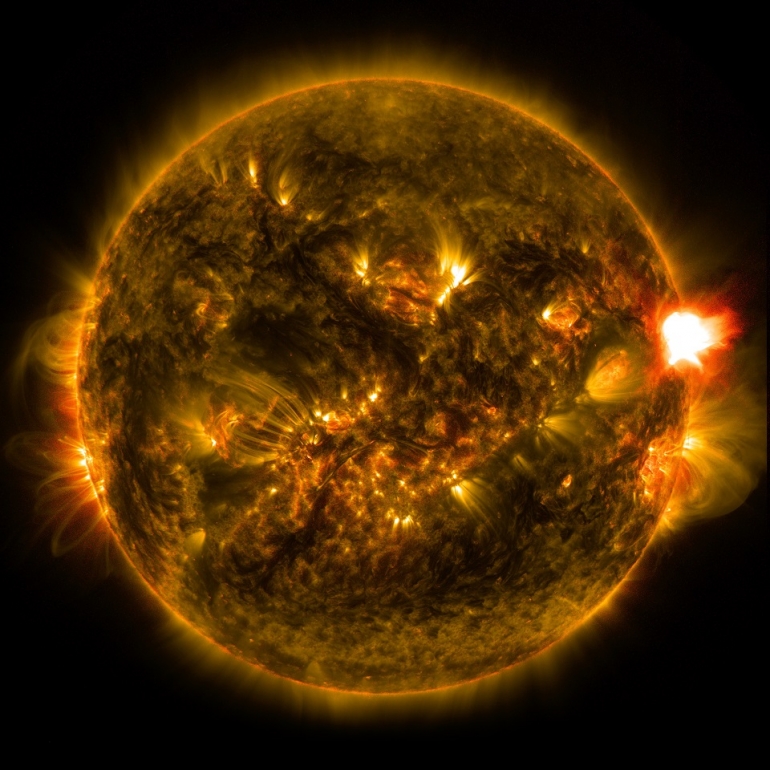 Permukaan matahari. (Gambar dari NASA)