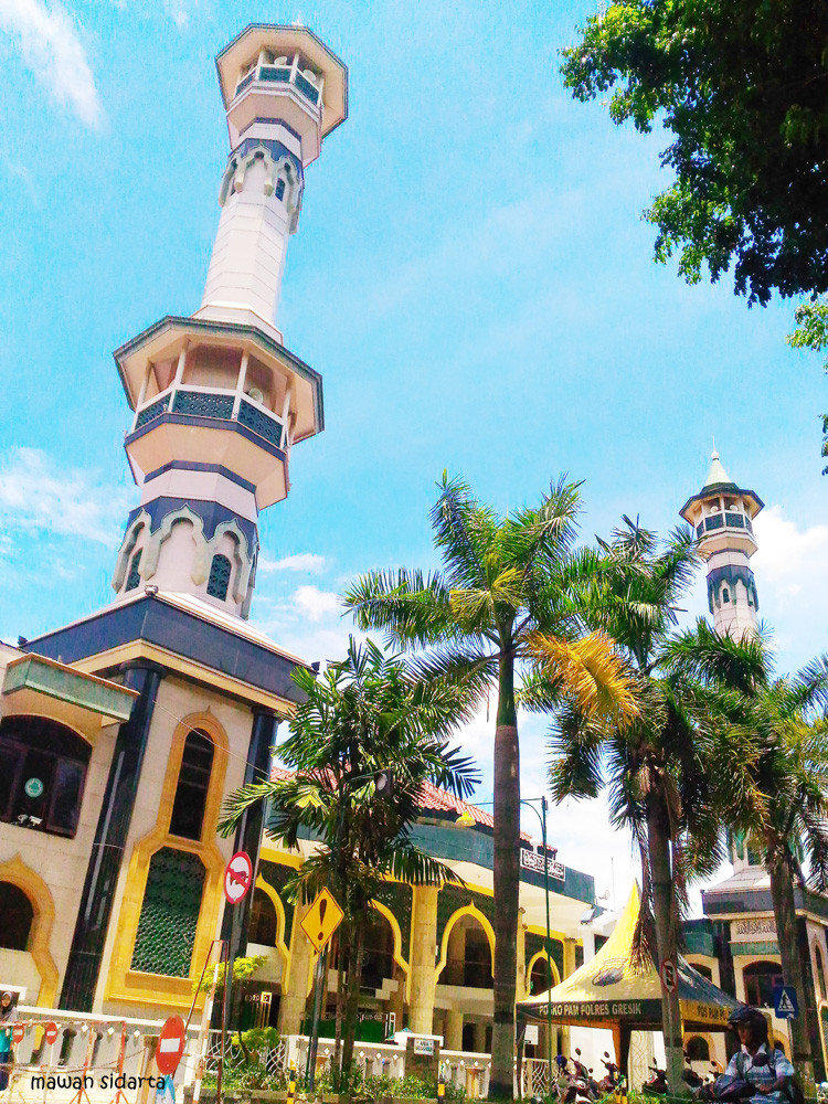Tampak depan Masjid Jamik Gresik (dok.pri)