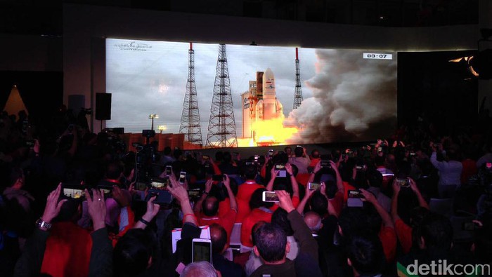 Peluncuran satelit Telkom 3S dari Guyana Prancis berlangsung sukses untuk siap mengorbit di angkasa. Sumber foto: detik.com