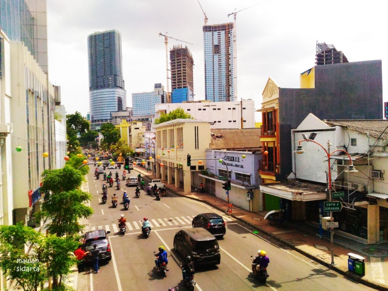 Bangunan Bekas Toko yang Disulap Jadi Taman Cantik di Surabaya