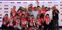 Tim putra Musica Champions merayakan gelar juara Superliga 2017/badmintonindonesia.org