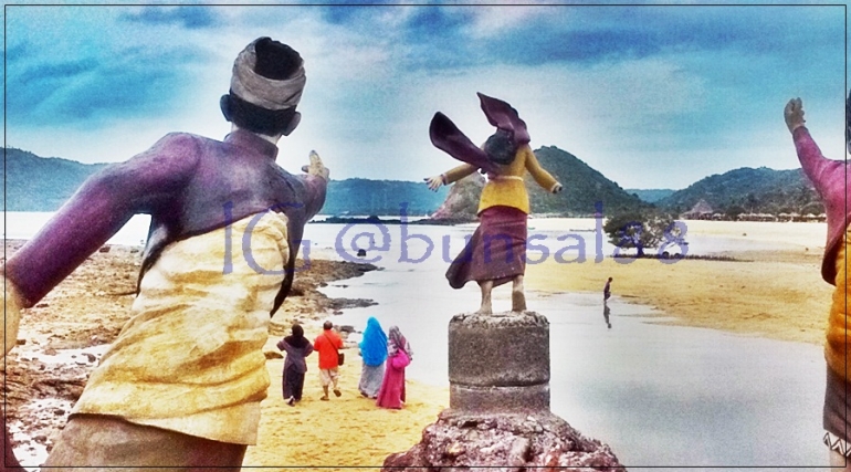 Traveling bersama keluarga ke Pantai Mandalika Lombok. Dokpri