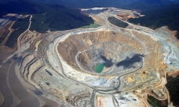 Pantauan udara lokasi pertambangan emas milik PT Freeport Indonesia di Timika, Papua