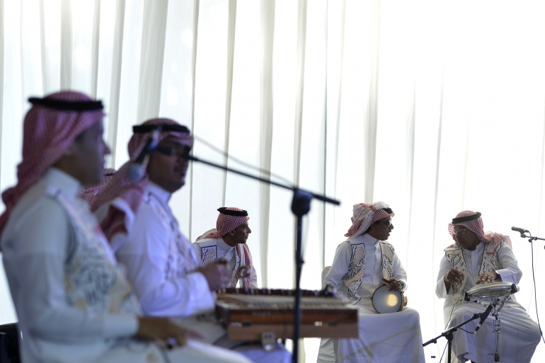 Penampilan grup musik pada Pekan Kebudayaan Arab Saudi di Jakarta, tanggal 27 Maret 2016. (sumber foto: ANTARA)