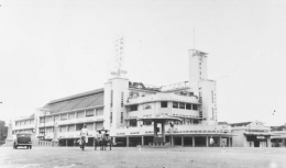 Hotel des Galleries yang dibangun orang Arab di Jakarta ketika masih bernama Batavia. (Foto: colonialarchitecture.eu)
