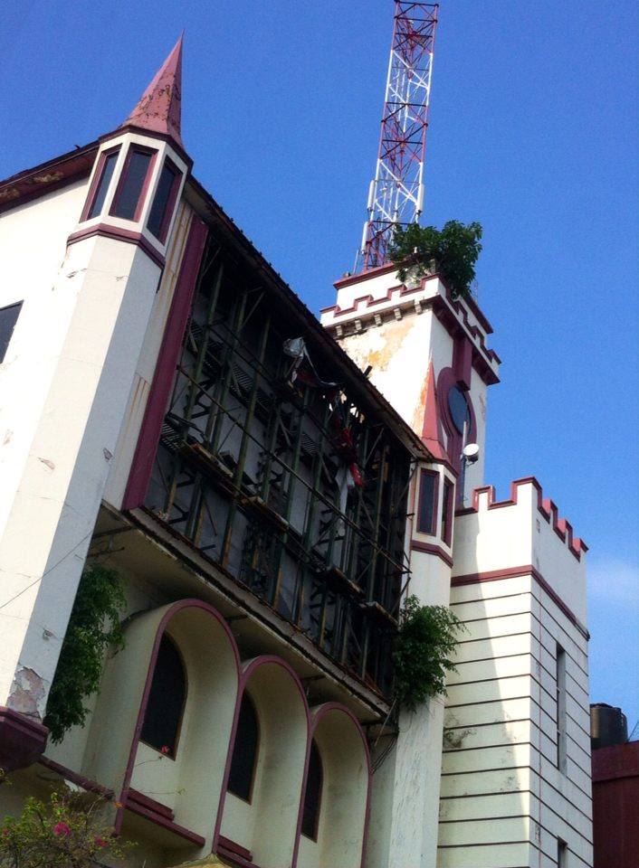 Tampak muka dari sebelah kiri bekas Hotel des Galleries. (Foto: BDHS)