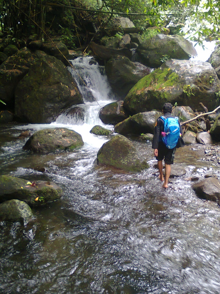 Sensasi PetualanganMenyusuri Sungai | Doc. Pribadi