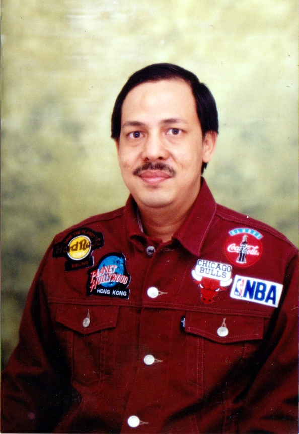 Bergaya di studio foto pada awal 1997. (Foto: koleksi pribadi)