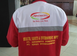 Pakaian kebanggaan departemen ini di pabrik Mojokerto (Foto: angtekkhun)