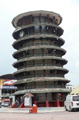 Menara Condong di Malaysia. Foto:Dok.Pribadi THS