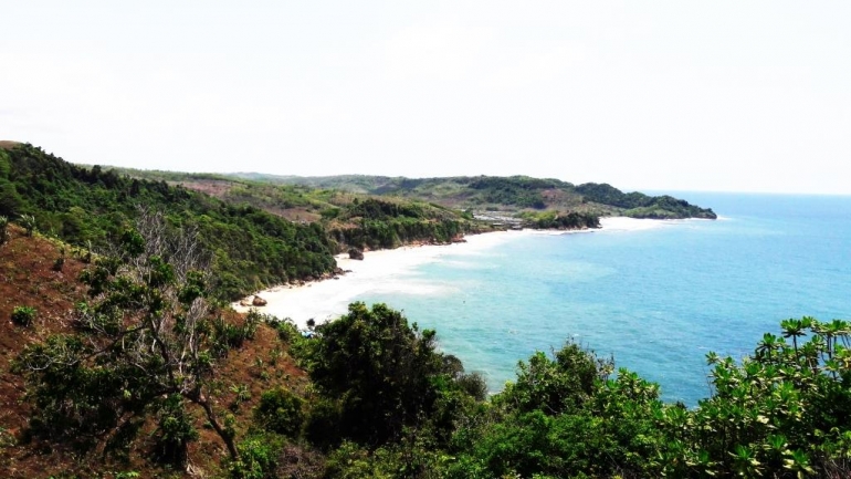Hamparan garis pantai di pesisir selatan Tulungagung
