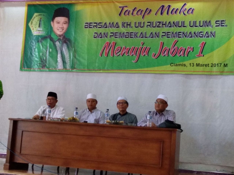 Uu Ruzhanul Ulum dalam tatap Muka (Ke-2 dari kiri, Photo;dokpri)