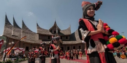 Mengenal Budaya Minang di Istano Basa. (sumber foto: kompas,com)