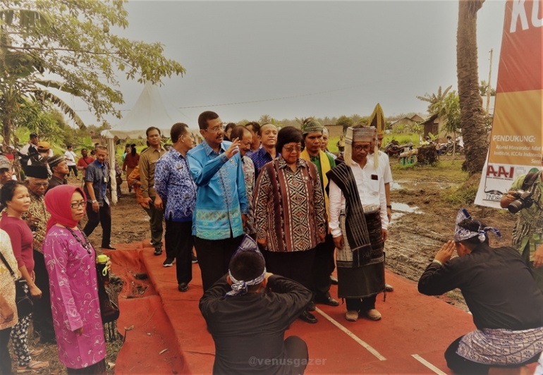 Menteri KLHK Siti Nurbaya tiba di arena Kongres MAN V