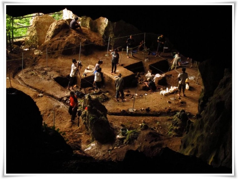 Ekskavasi di Situs Gua Harimau, Sumatera Selatan (Foto-foto: Pusat Penelitian Arkeologi Nasional)
