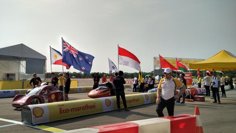 Parade pembukaan Shell Eco Marathon 2017. Dokumentasi Kompasiana.