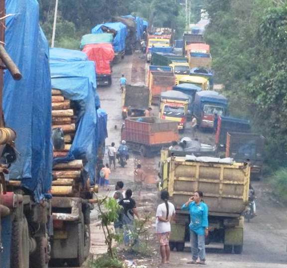 Kesemrawutan dan kemacetan menjadi pemandangan yang