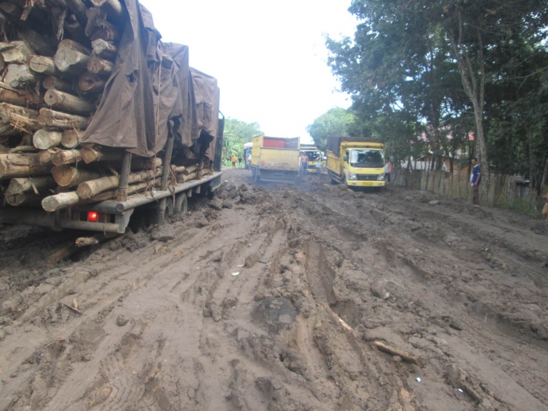 Kondisi terkini jalan lingkar Kota Prabumulih yang rusak parah. Foto DOKPRI