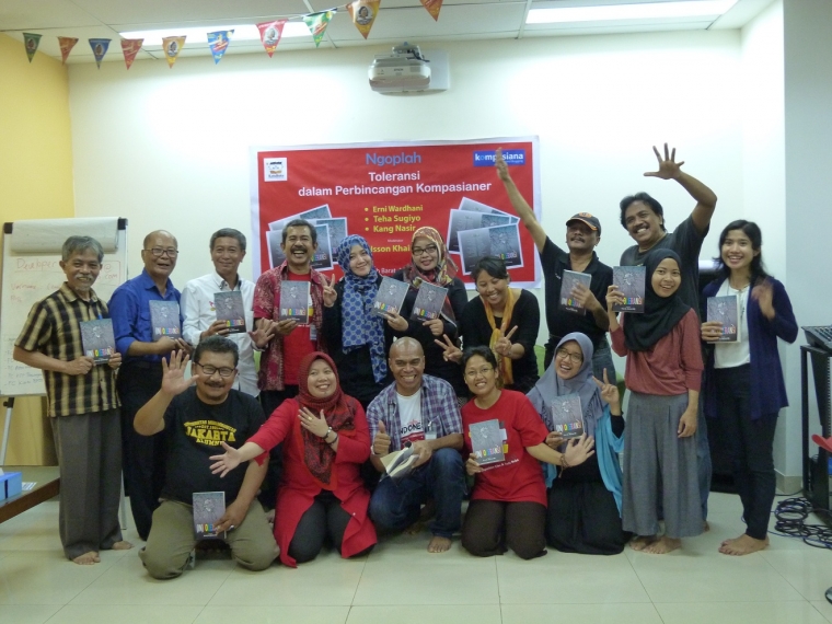 Ngoplah Bedah Buku (In) Toleransi (dok. TS)