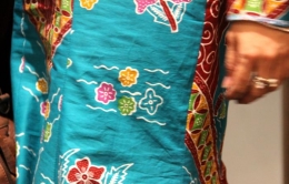 Batik Etnik Tangsel motif Bendungan Gintung. (Foto: Gapey Sandy)