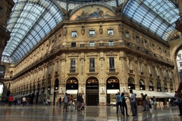 Galleria Vittorio Emanuele II di samping Gereja Katedral Milan, FOTO: milano.fanpage.it