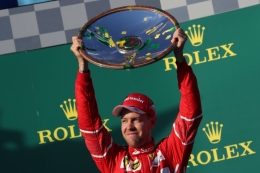 Sebastian Vettel di podium juara seri perdana Formula One 2017/crash.net