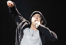 Eminem yang telah mengoleksi belasan grammy (dok. www.nme.com)