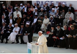 Paus Fransiskus bersama Para Pemimpin Agama dari seluruh dunia pada pertemuan di Assisi September yang lalu, FOTO: it.radiovaticana.va 
