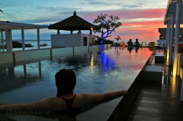 Kamu Bisa Berenang Chyantik Ala-Ala Sambil Menikmati Keindahan Matahari Terbenam di RoofTop Best Western Kuta Beach / dap