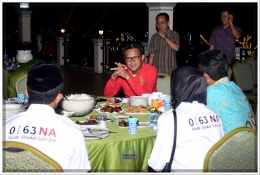 Nurdin Abdullah (tengah) saat terima Kunjungan Kru TV One di Bantaeng (31/03).