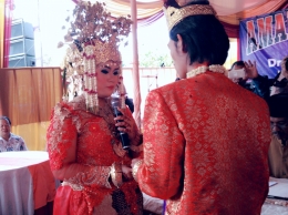 (Keterangan: acara akad nikah ponakan: Lyan dan Hatta di Desa Tekad, Kec Pulau Panggung, kab Tanggamus, Lampung / Photo by: Rendra Tris Surya)