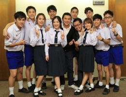 Anak-anak muda Thailand. Benarkah mereka sedang gandrung belajar Bahasa Indonesia? (sumber foto: facebook gthchannel)