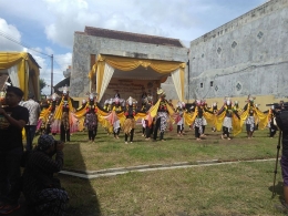 100 Penari Topeng Meriahkan Peresmian Kampung Budaya Polowijen