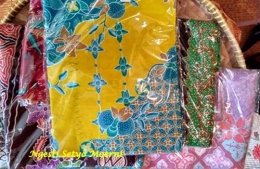 Koleksi Batik Tangsel. Foto koleksi Pribadi