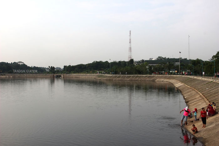 Tandon Ciater mampu tampung air sebanyak 120 ribu metek kubik. (Foto: Gapey Sandy)