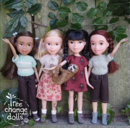 Boneka-boneka menor itu telah disulap menjadi boneka anak yang NORMAL, bandingkan dengan foto awal di atas (foto: tree change dolls)