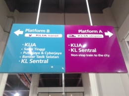 Dua tipe kereta bandara di Kuala Lumpur. (foto pribadi)