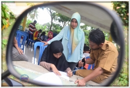 Anak-anak Desa Lumpangang di Kabupaten Bantaeng merumuskan solusi perlindungan anak tanpa kekerasan dengan melibatkan PATBM sebagai fasilitator (18/04).
