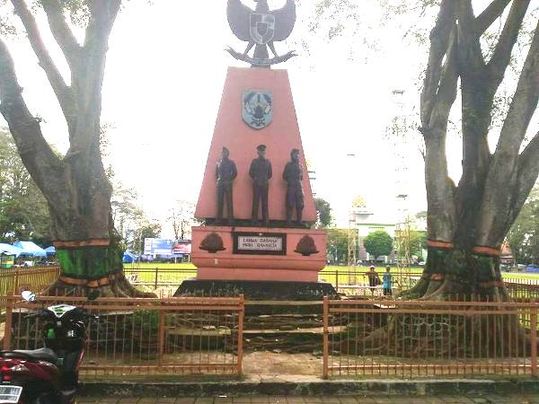 Monumen pahlawan nasional di Salatiga (foto: dok pri)