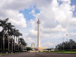 Sumber: https://www.tripadvisor.com/LocationPhotoDirectLink-g294229-d379339-i185027219-National_Monument_MONAS-Jakarta_Java.html