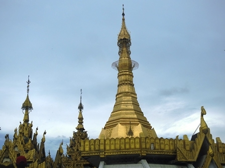 Sule Pagoda di Pusat Kota Yangon (Dokpri)