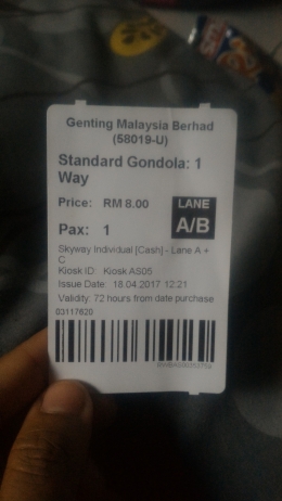 tiket standard gondola : only RM. 8.00 cuy...ini tanggal 18 April 2017 kemarin loh